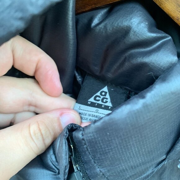 Vintage Nike ACG Puffer Jacket Large Black - Picture 9 of 9